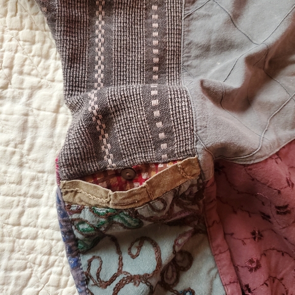 VTG Sacred Threads Patchwork Top - Picture 6 of 7